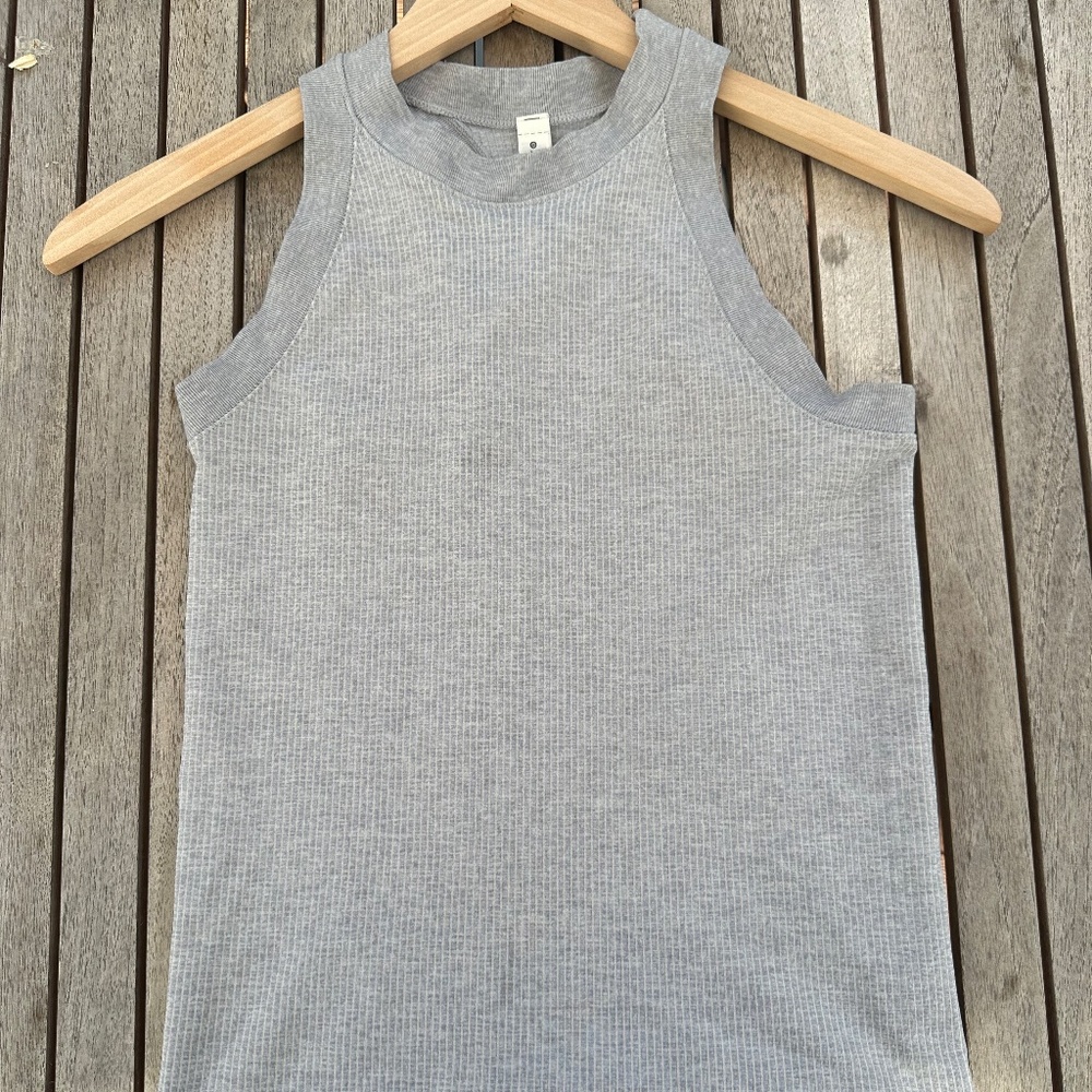 Athleta Renew Seamless Racerback Tank Size: XS Color: Grey Heather